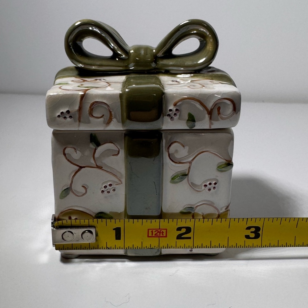 Yankee Candle Christmas Present Gift Box Tealight Ceramic Trinket Dish Green Bow - Picture 6 of 6